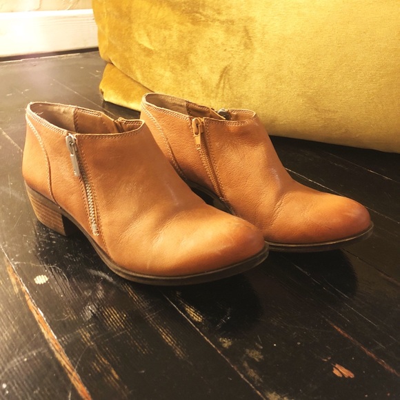 Lucky Brand Shoes - Lucky Brand Tan Booties